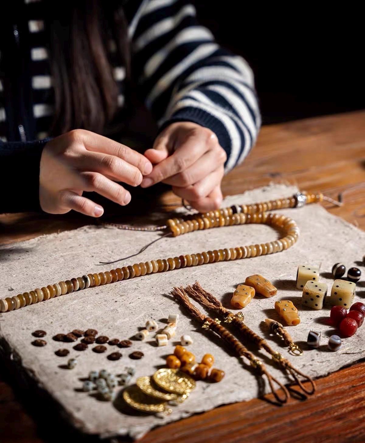 EverestArtStudios Tibetan-Style Twisted Goat Horn Mala Bracelet | 108 Beads | Original Design | Handmade Buddhist Prayer Beads