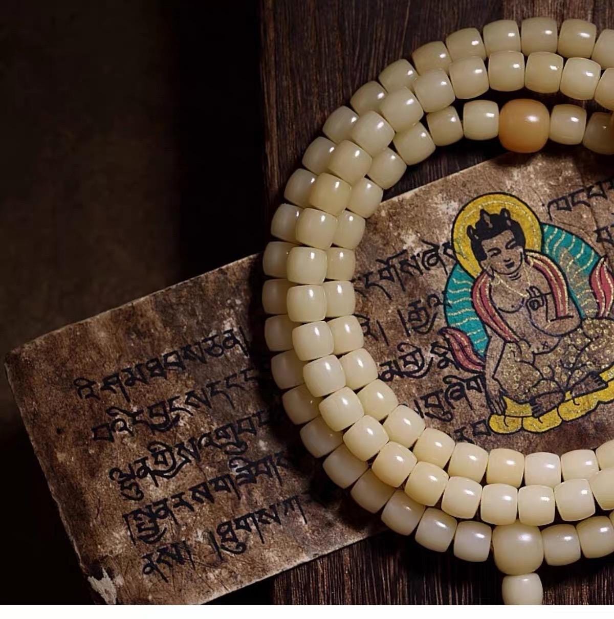 EverestArtStudios Natural White Bodhi Root 108 Bead Bracelet, Tibetan Prayer Mala, Wrap Meditation Bracelet, Buddhist Mala Necklace