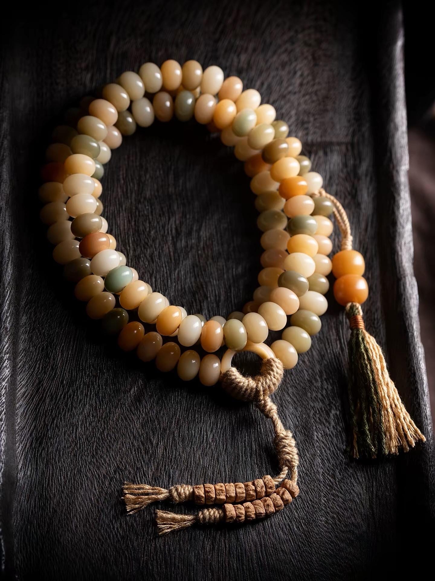 EverestArtStudios – Natural White Bodhi Root 108 Mala Beads | Tibetan Buddhist Prayer Necklace | Handcrafted Spiritual Mala