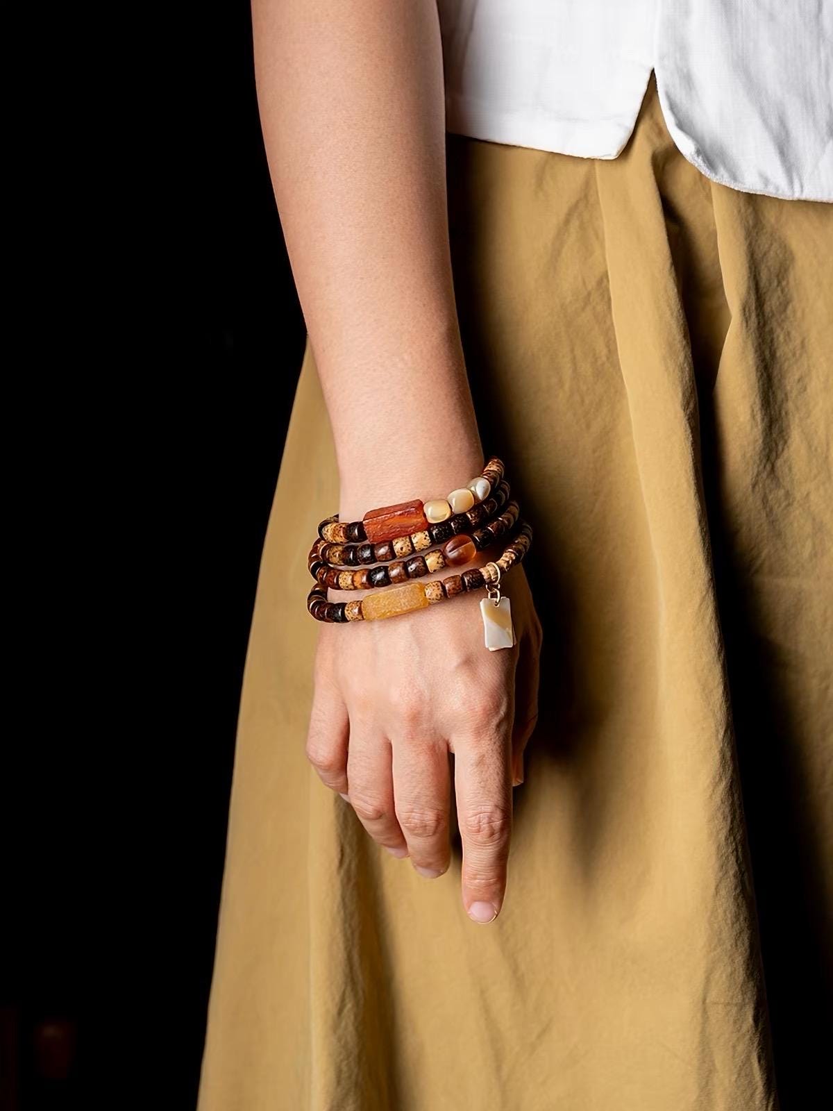 EverestArtStudios Vintage Star & Moon Bodhi Seed Mala Bracelet – 108 Beads | Tibetan Style Meditation Bracelet | Natural Bodhi Root