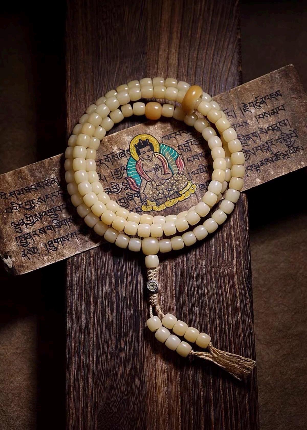 EverestArtStudios Natural White Bodhi Root 108 Bead Bracelet, Tibetan Prayer Mala, Wrap Meditation Bracelet, Buddhist Mala Necklace