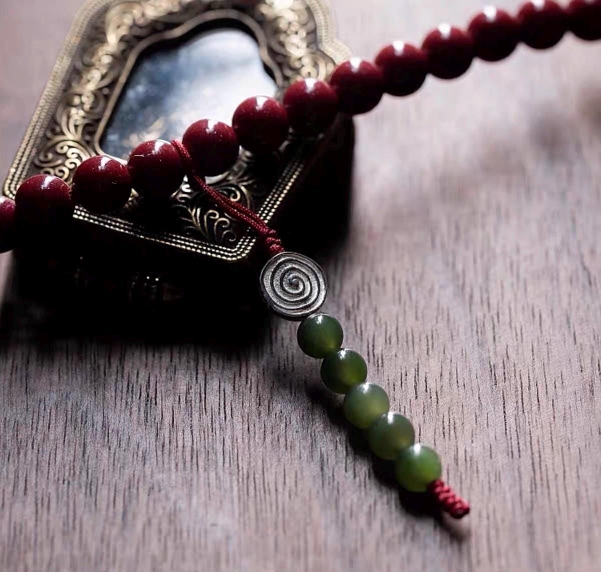EverestArtStudios Red 108 Mala Beads – 6mm Tibetan Buddhist Prayer Mala with Green Accent Beads