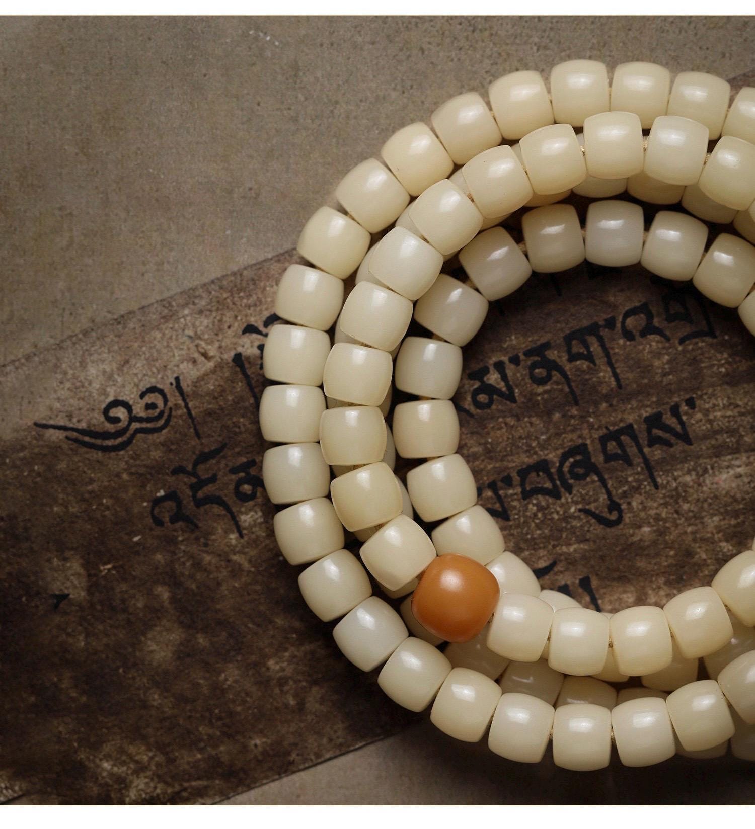 Natural White Bodhi Seed 108 Mala Beads Necklace, Aged Weathered Bodhi Root Rosary Bracelet, Zen Prayer Beads, Gift for Him Her