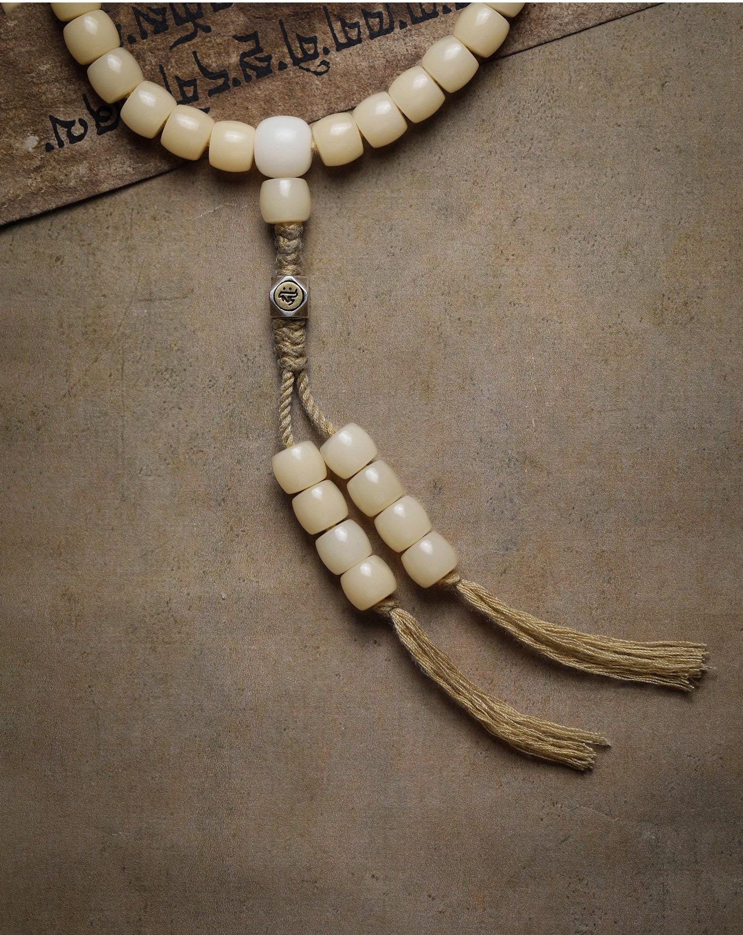Natural White Bodhi Seed 108 Mala Beads Necklace, Aged Weathered Bodhi Root Rosary Bracelet, Zen Prayer Beads, Gift for Him Her