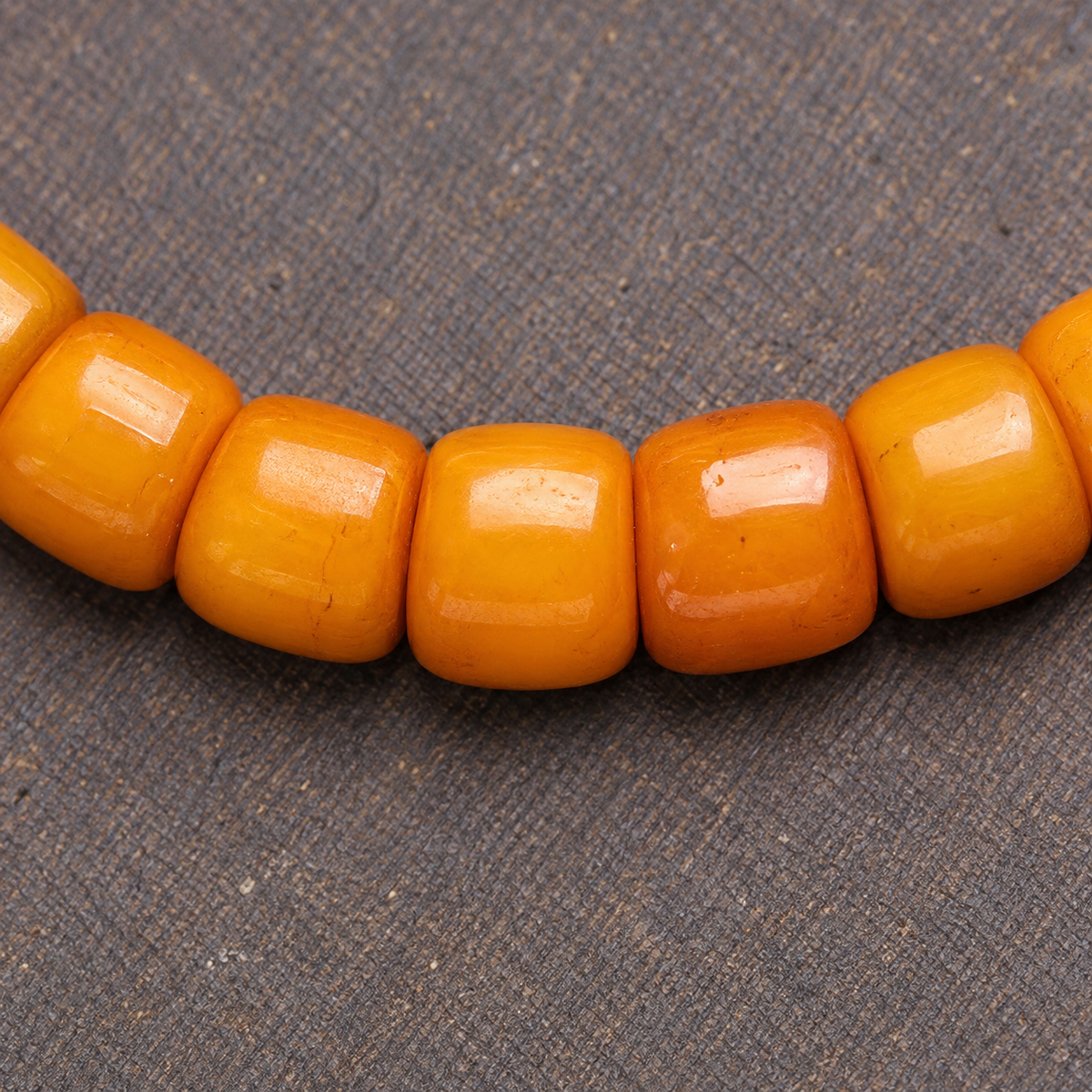 Mala de 108 cuentas de hueso de yak con Bodhi Vajra y hueso de camello