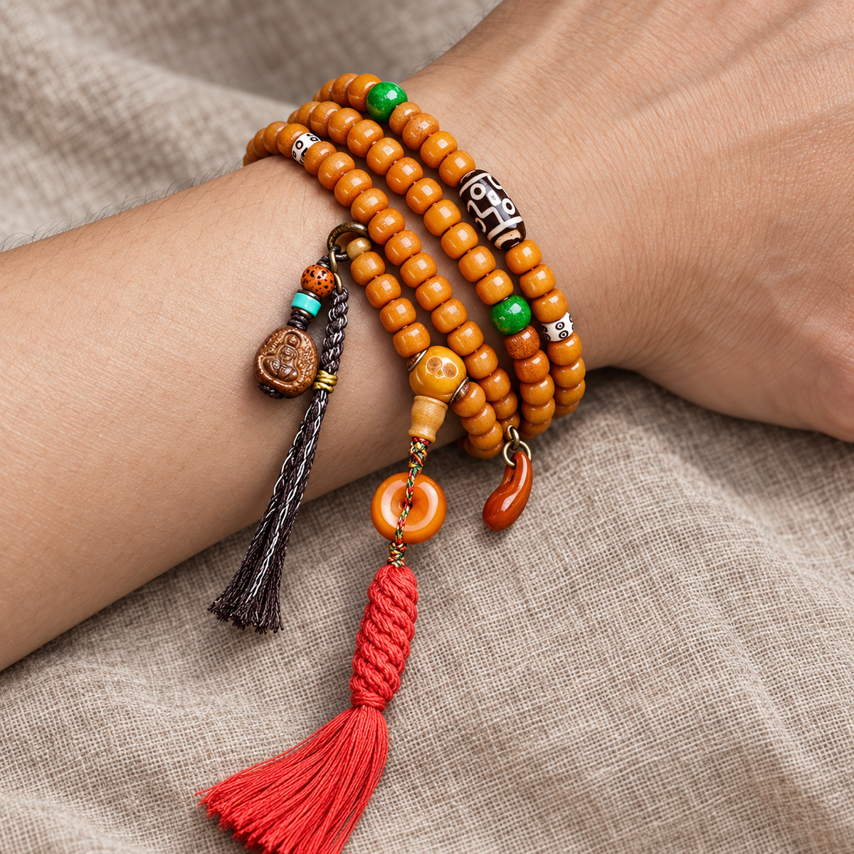 EverestArtstudios Yakknochen-Mala, 108 Perlen, vier Stile