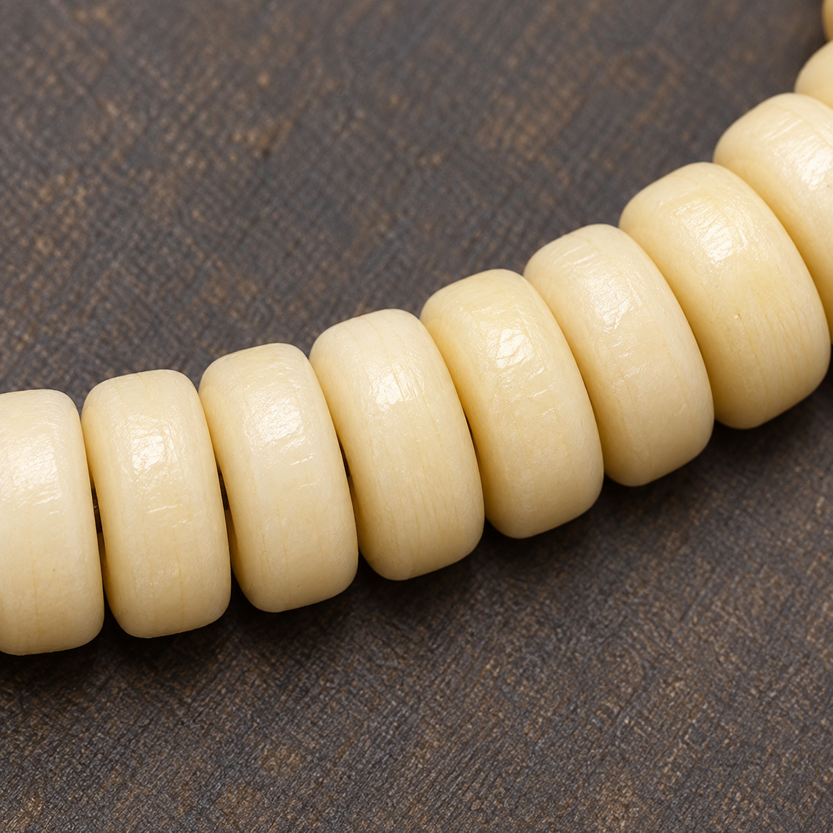 EverestArtstudios Kamelknochen-Mala, 108 Perlen, Goldfarbe