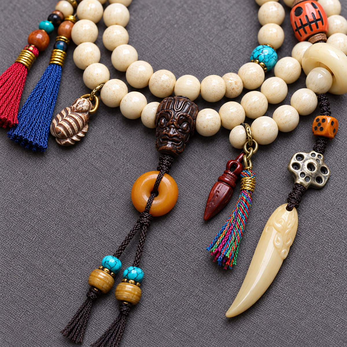 EverestArtstudios Knochen-Mala, 108 Perlen, Schutzring/Vajra