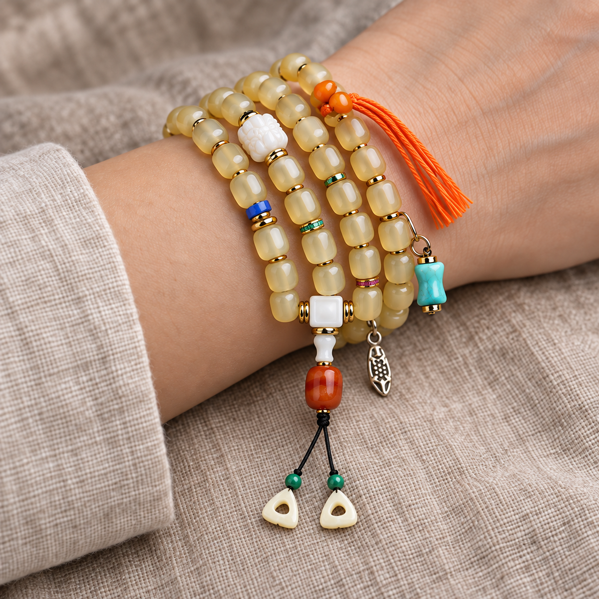EverestArtstudios Knochen-Mala, Glas/Achat/Quasten, 108 Perlen