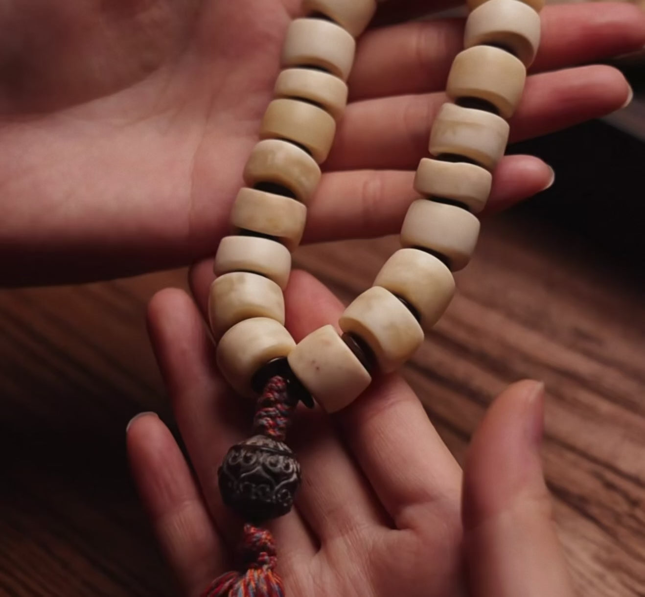 Load video: EverestArtStudios Natural Yak Bone Bracelet – Tibetan Style Bone Bead Bracelet – Organic Freeform Mala Bracelet – Handmade Unisex Spiritual Jewelry – Meditation Gift