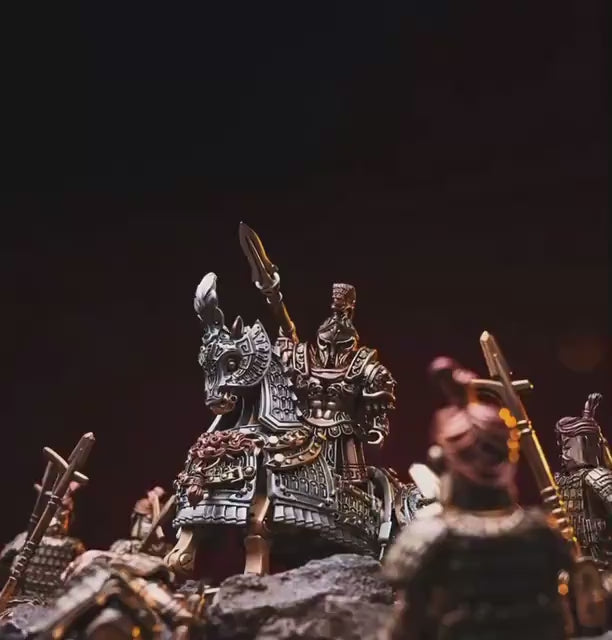 Load video: War Horse Magnetic Metal Figure – Articulated Assembly Model Decor