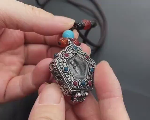 Load video: Tibetan Ghau Prayer Box Necklace | Buddhist Amulet Pendant | Handmade Brass Ghau Locket